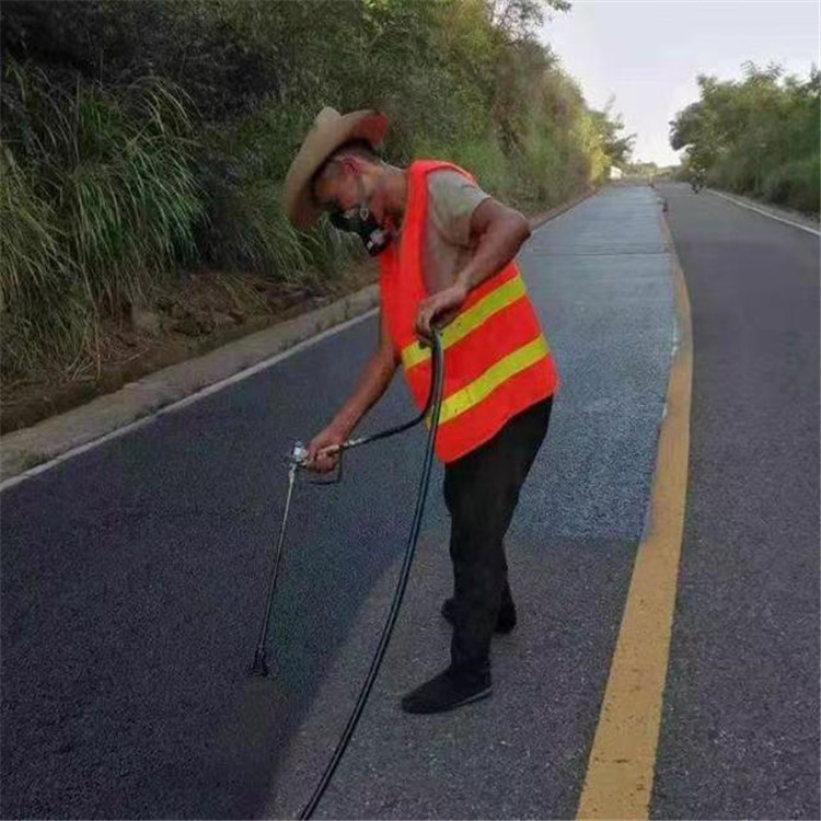 南阳 彩色防滑路面的底涂是保障路面附着力