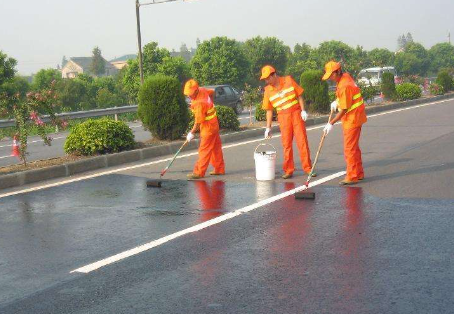 南阳 彩色路面喷漆维修改色的使用寿命有多长？